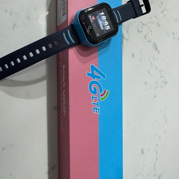 Kids Smart Watch | New in Box | Fun, Healthy & Educational - Picture 2 of 6